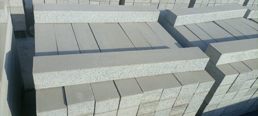Paving bricks, concrete blocks,road kerbs, etc